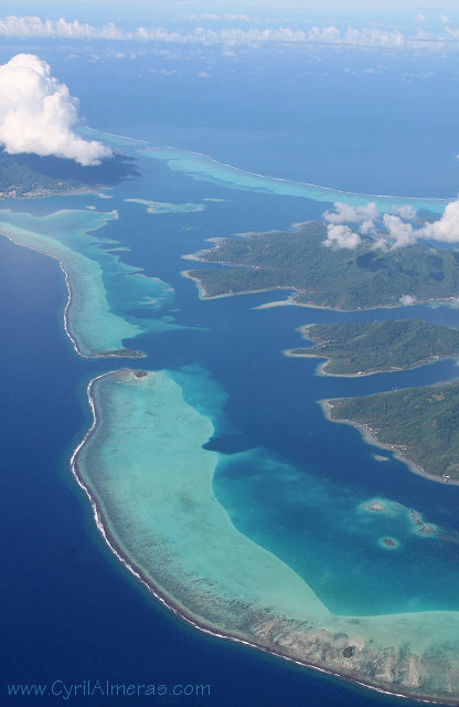 lagon turquoise barriere de corail vue du ciel