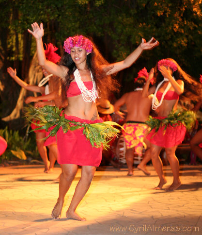 danseuse vahine tahitienne