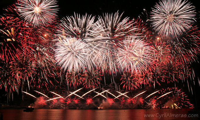 Cannes international fireworks contest, grand final