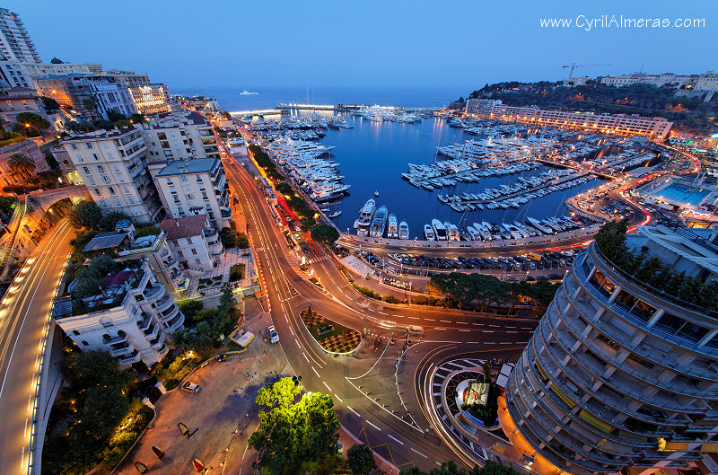 Vue de la terrasse de l'immeuble "Le panorama" sur le port de Monaco, Monte carlo