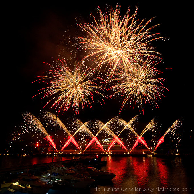 red gold top fireworks