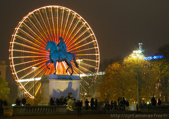 Statue de Louis XIV, place Bellecour, grande roue